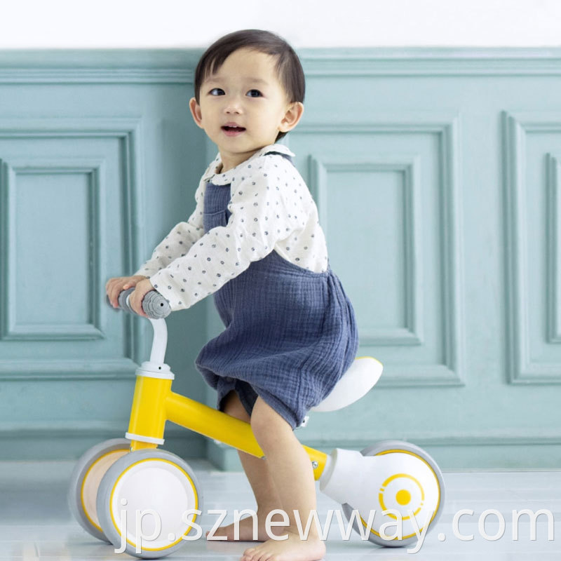 700kids Sliding Walking Learning Bike